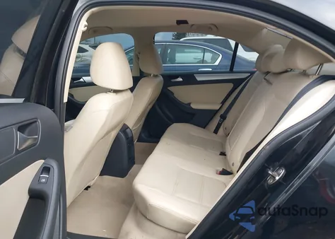 2013 Volkswagen Jetta Se z USA, uszkodzony, nr VIN 3VWDP7AJ9DM213364